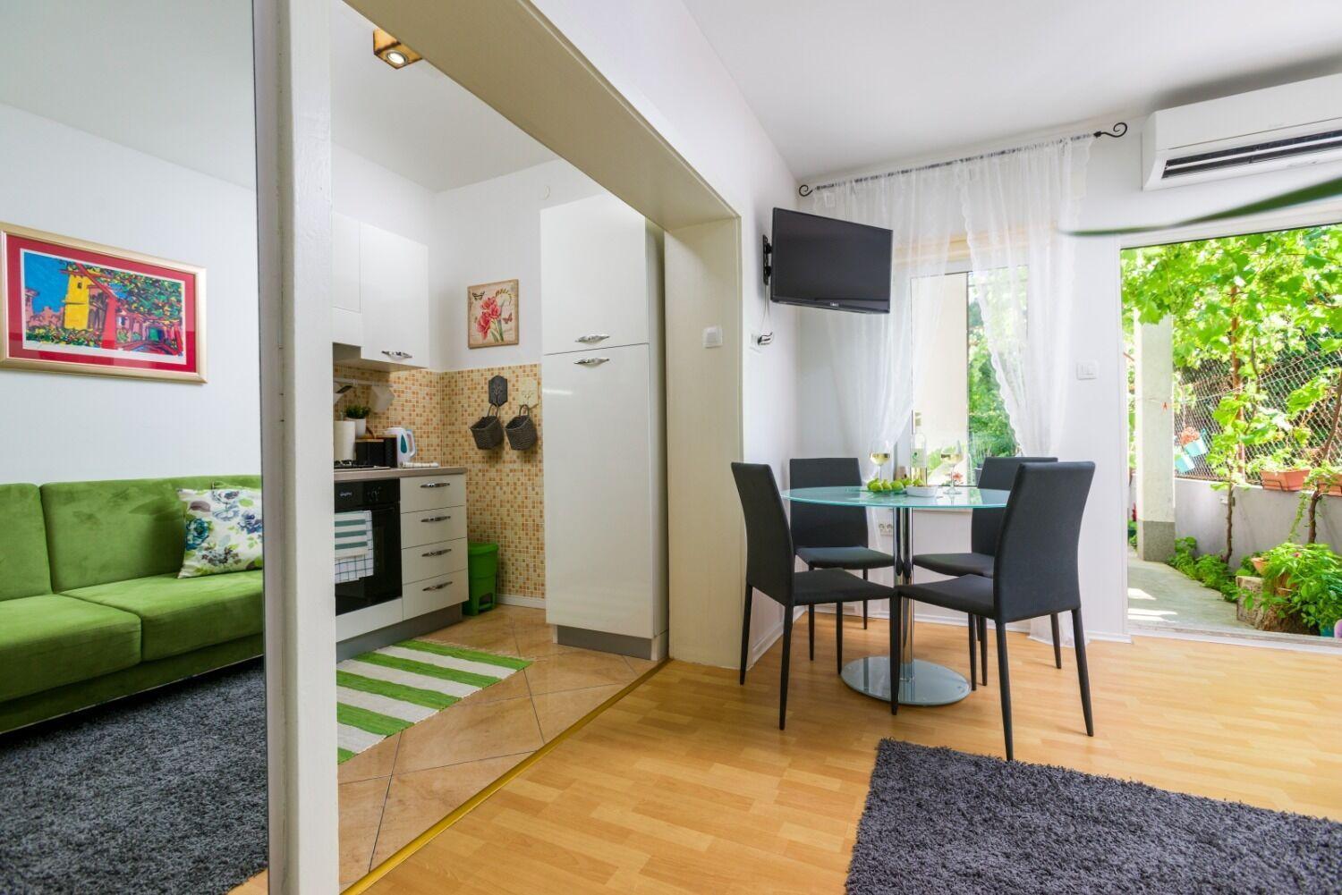 Apartment Jurica Каштела Екстер'єр фото